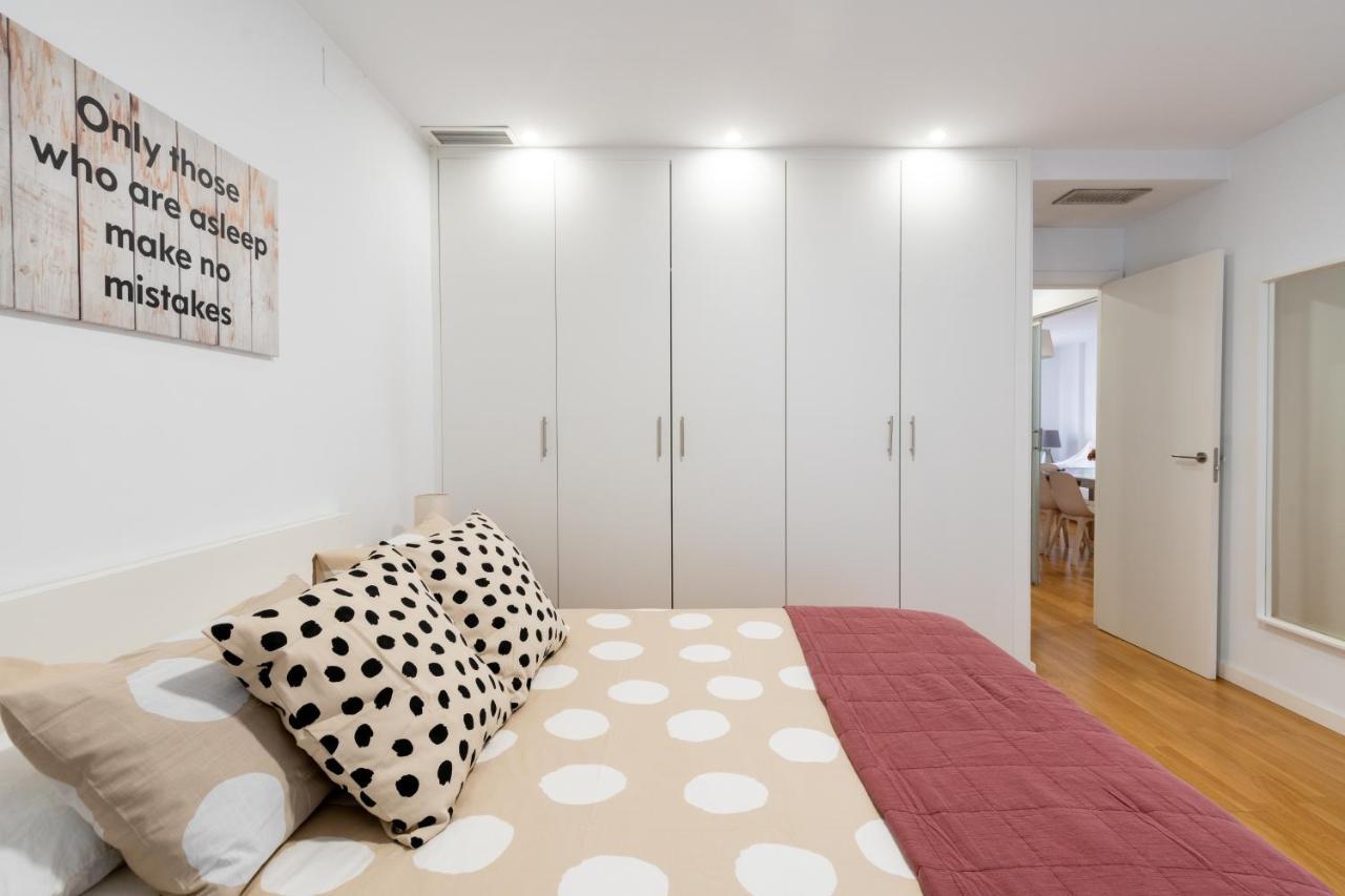 Piso Nuevo En Triana Apartment เซบีญา ภายนอก รูปภาพ
